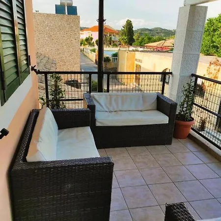 Aris Seaside Issos 2 Agios Georgios (Corfu)