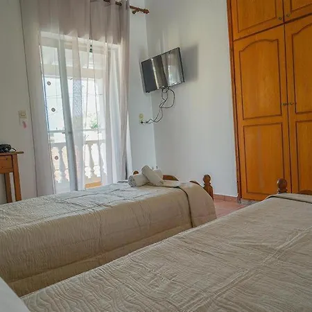 Aris Seaside Issos 2 דירה *