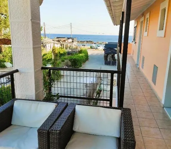 Aris Seaside Issos 2 Agios Georgios (Corfu)